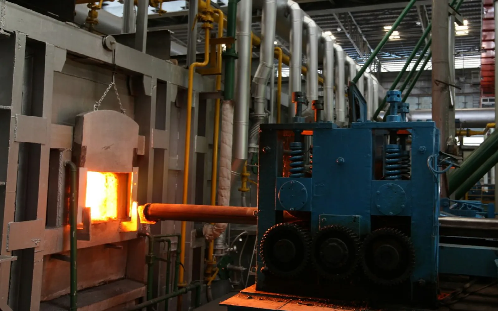 Four de traitement thermique industriel